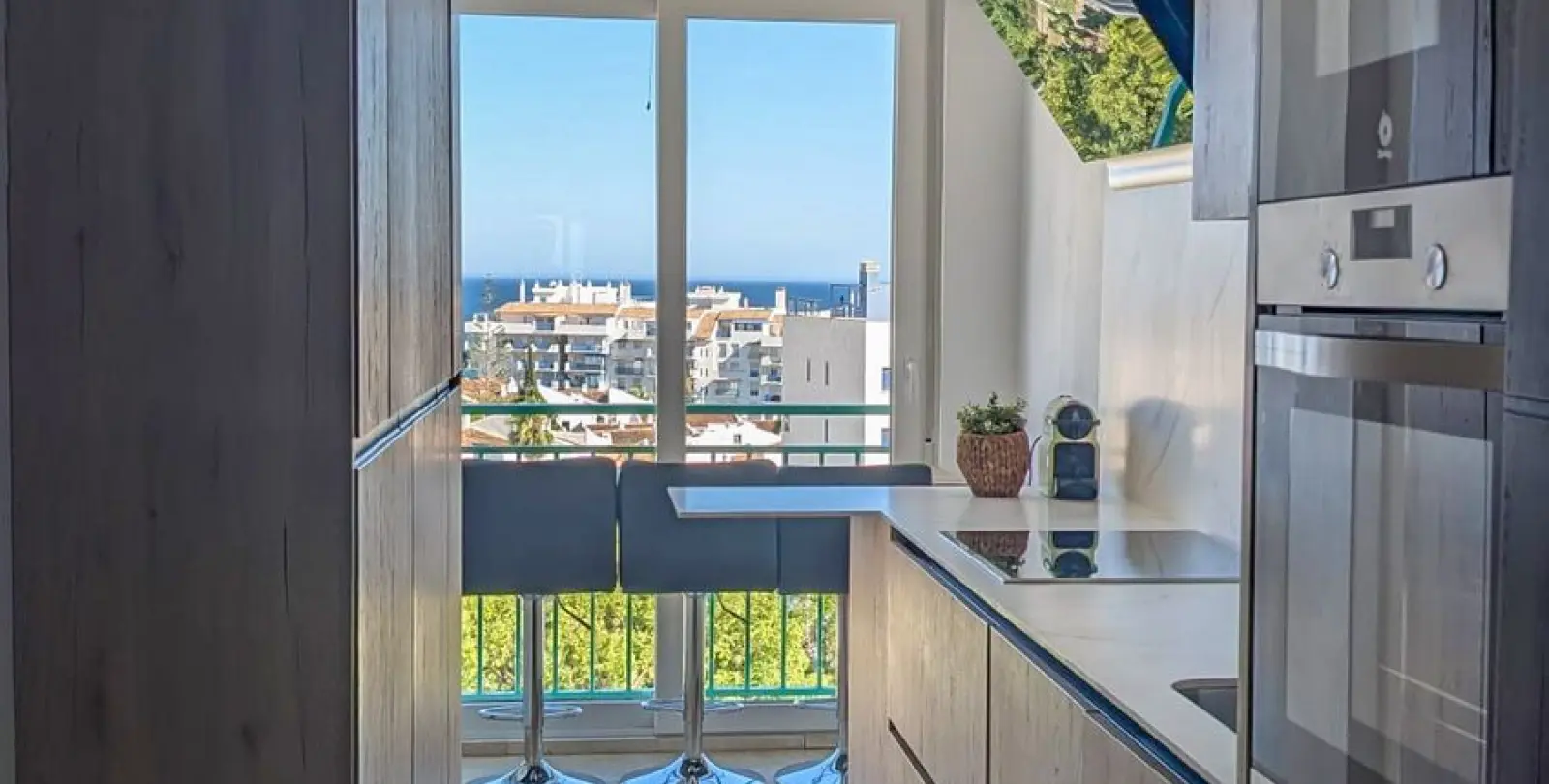 Sale of penthouse duplex in Estepona 23
