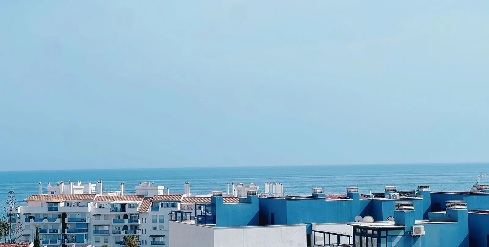 Sale of penthouse duplex in Estepona 37