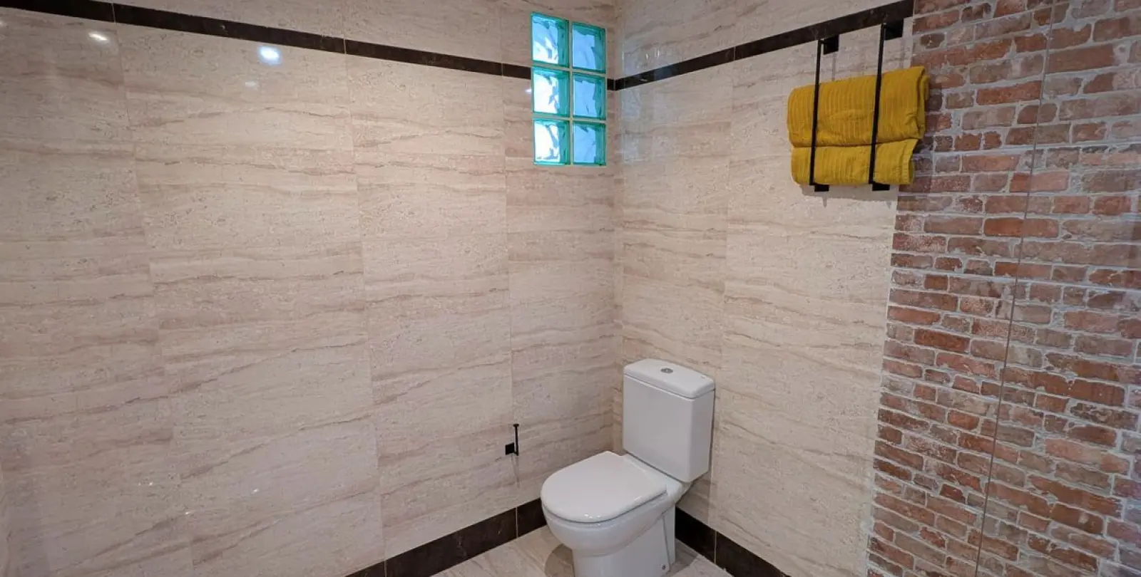 Sale of penthouse duplex in Estepona 38