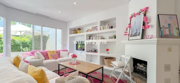 Таунхаус R5161258 1