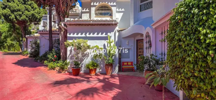 Таунхаус R5161258 3