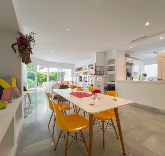 Таунхаус R5161258