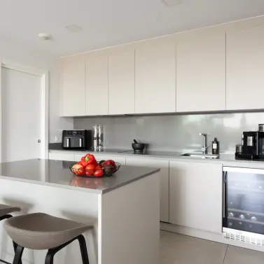 Venta de apartamento en planta media en La Quinta