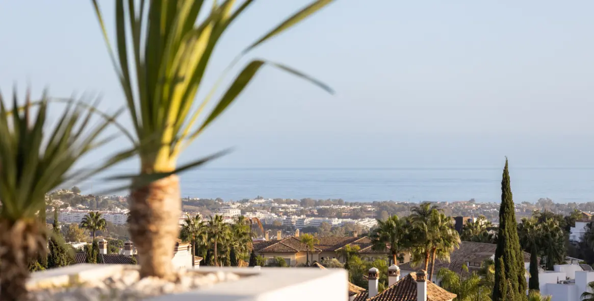 Venta de apartamento en planta media en La Quinta 24
