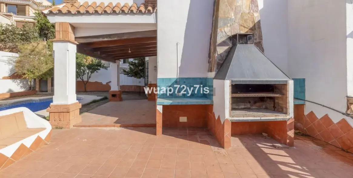 Sale of detached villa in Benalmadena 3