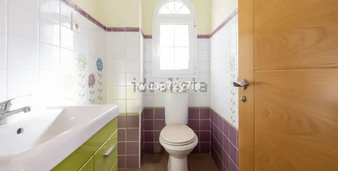 Sale of detached villa in Benalmadena 14