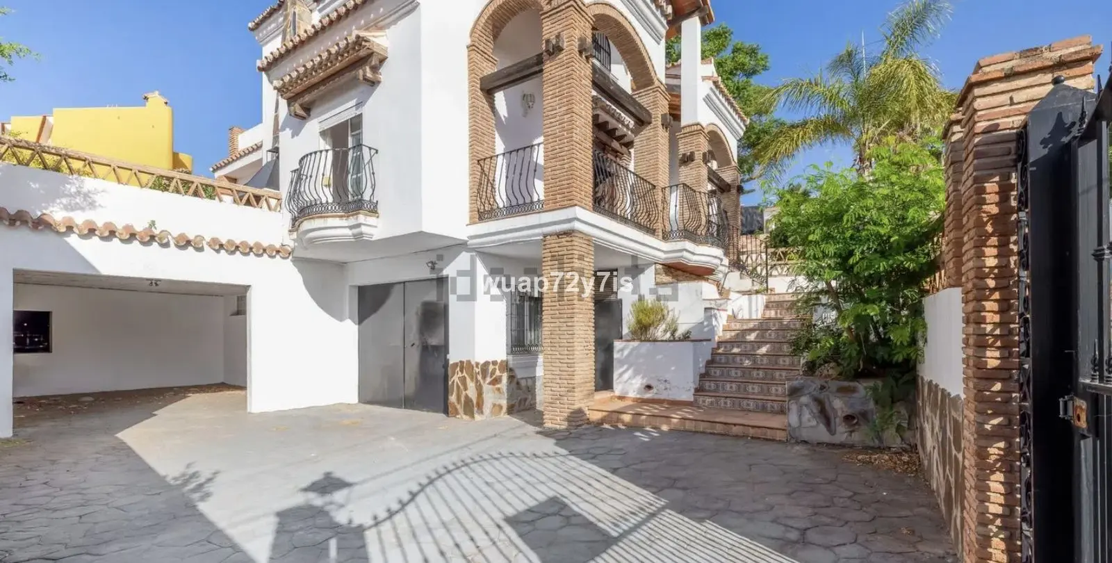 Продажа  отдельно стоящей виллы в Benalmadena 17