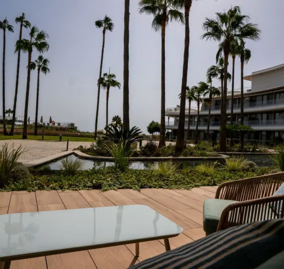 Продажа апартаментов на первом этаже в Estepona