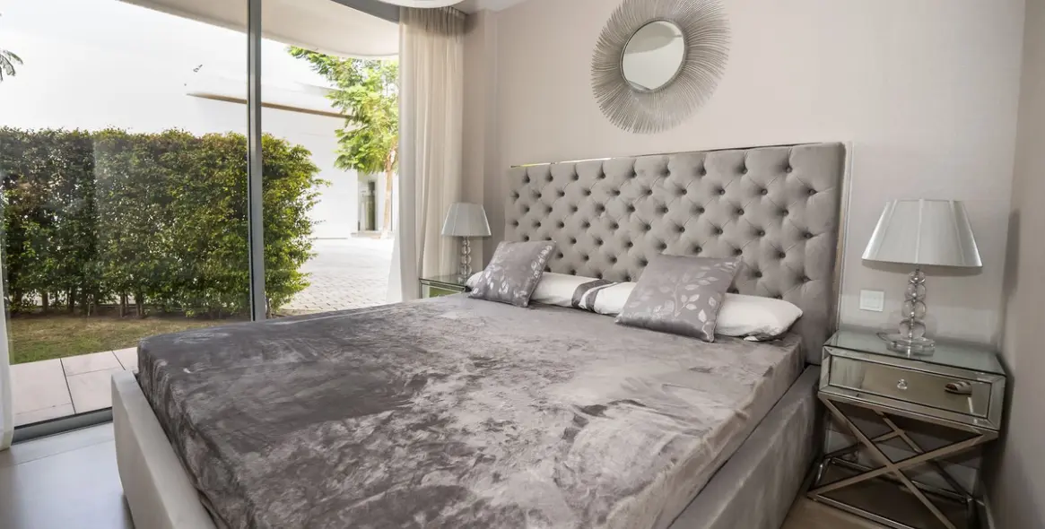 Venta de apartamento en planta baja en Estepona 7