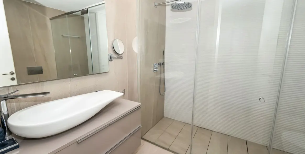 Venta de apartamento en planta baja en Estepona 11