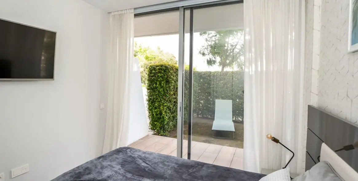 Venta de apartamento en planta baja en Estepona 19