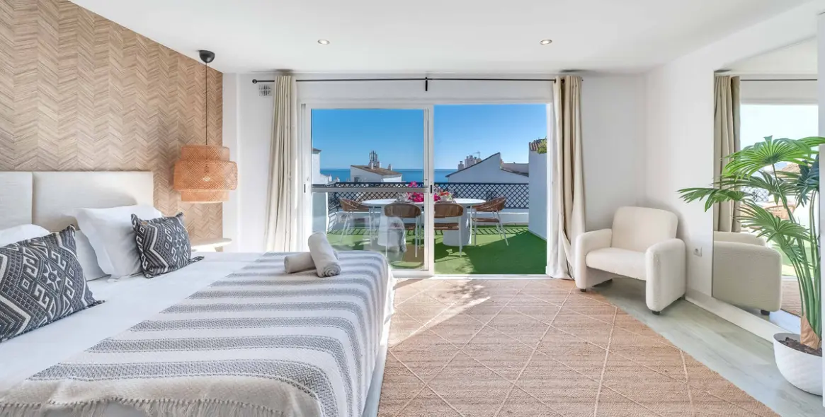 Продажа апартаментов на среднем этаже в Puerto Banús 2