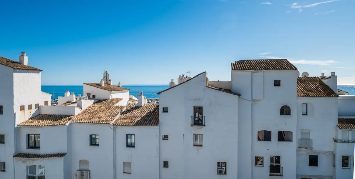 Продажа апартаментов на среднем этаже в Puerto Banús 10