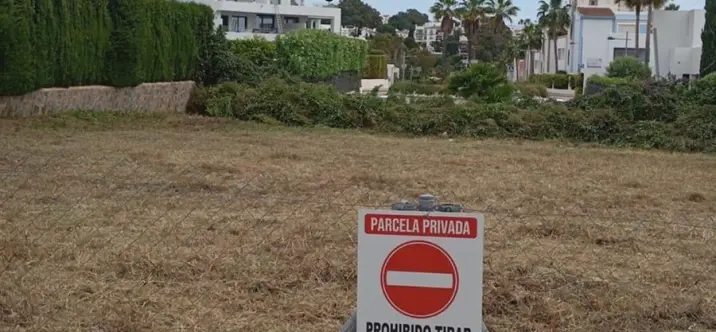 Venta de parcela residencial en Estepona 1