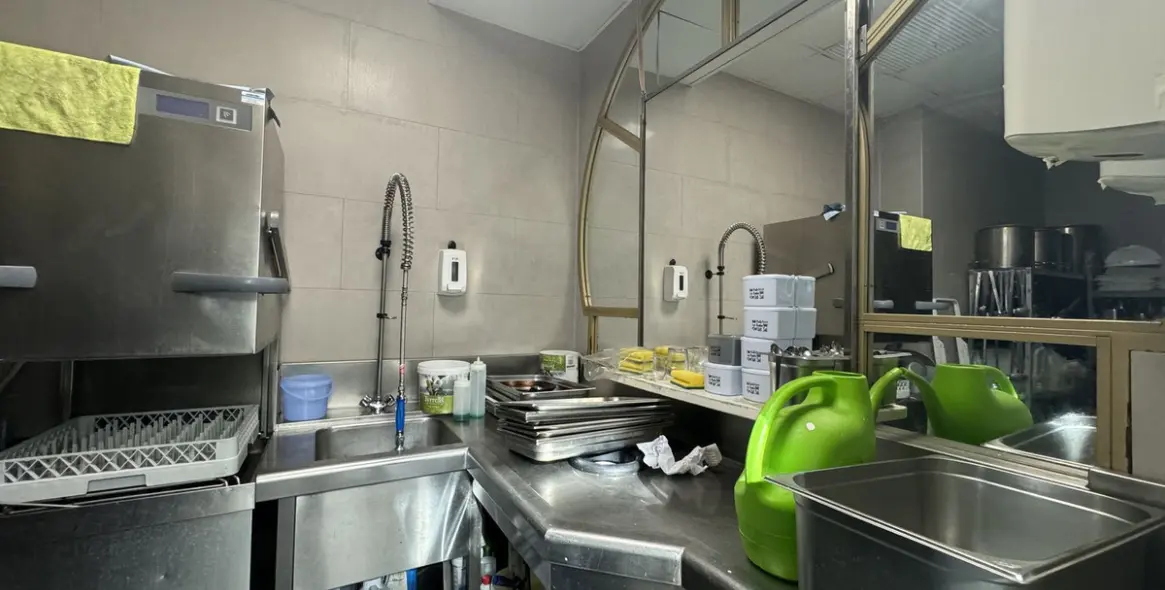 Sale of restaurant in Marbella 3