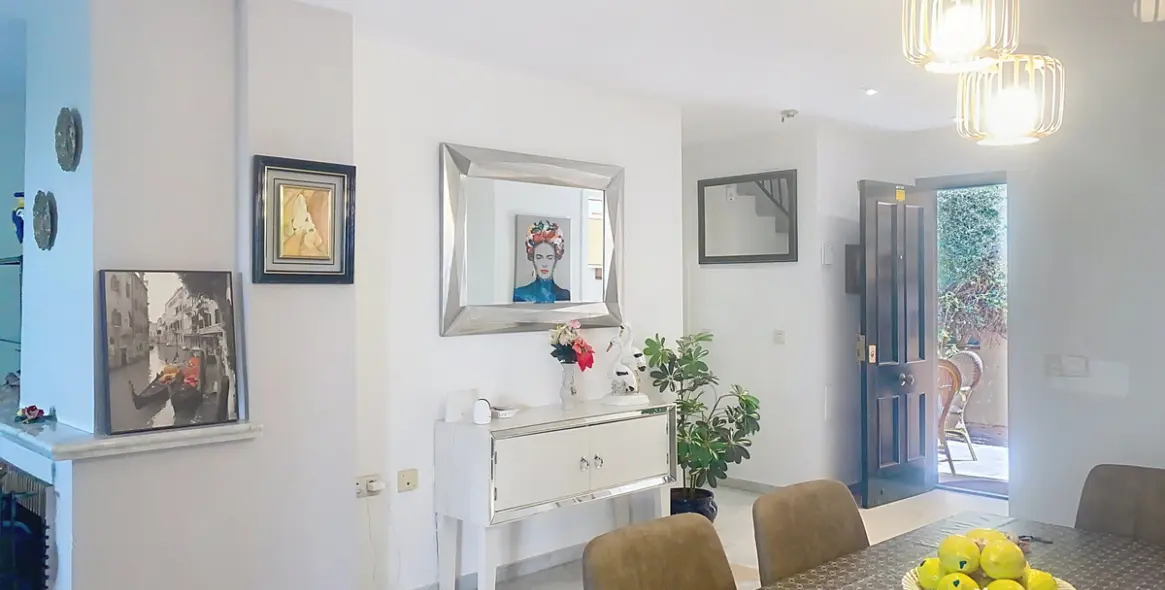 Sale of semi-detached house in Guadalmina Alta 4