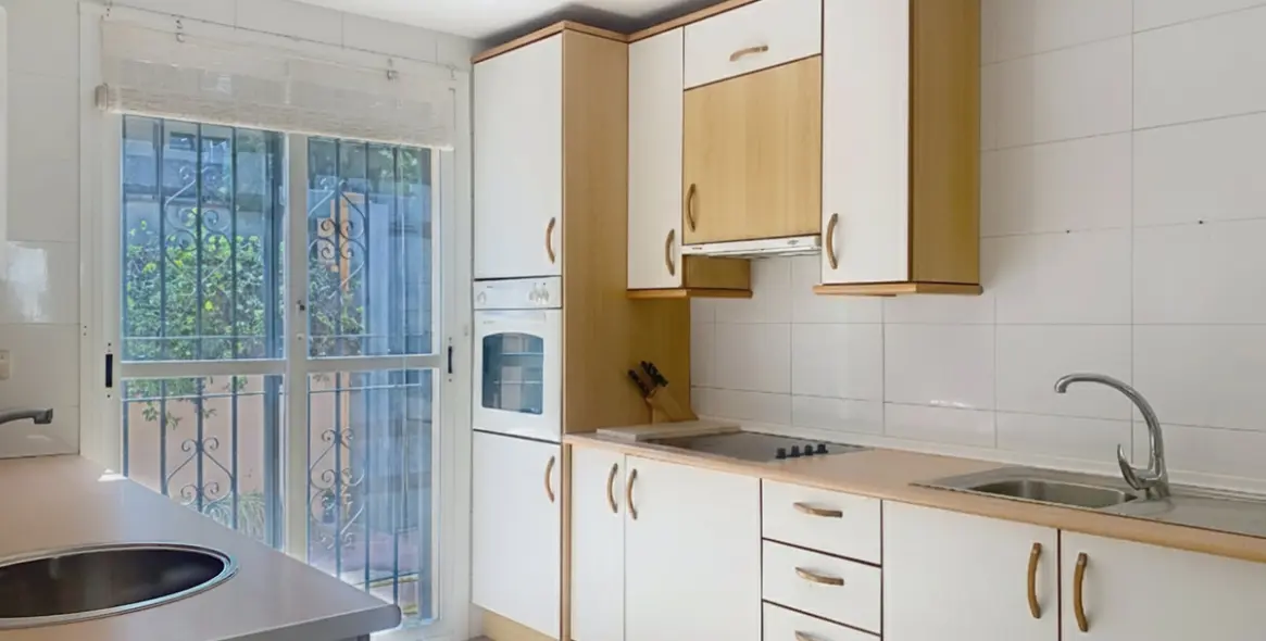 Sale of semi-detached house in Guadalmina Alta 11