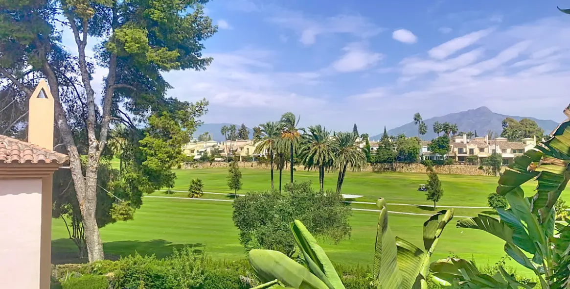 Venta de casa pareada en Guadalmina Alta 25