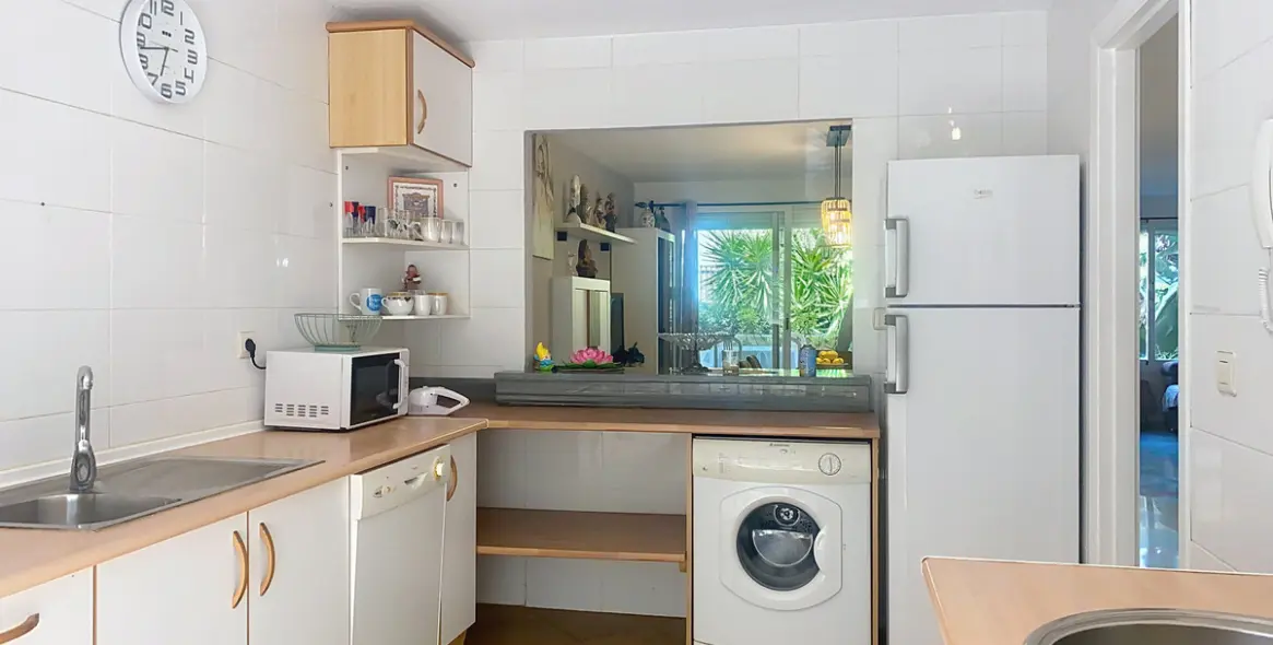 Sale of semi-detached house in Guadalmina Alta 13