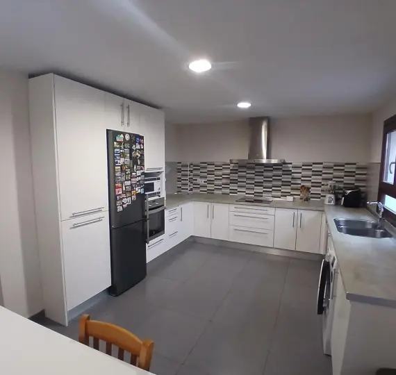 Venta de villa independiente en Los Pacos