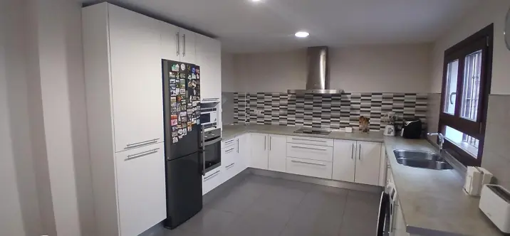 Venta de villa independiente en Los Pacos 2