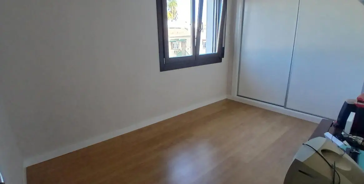 Продажа  отдельно стоящей виллы в Los Pacos 23