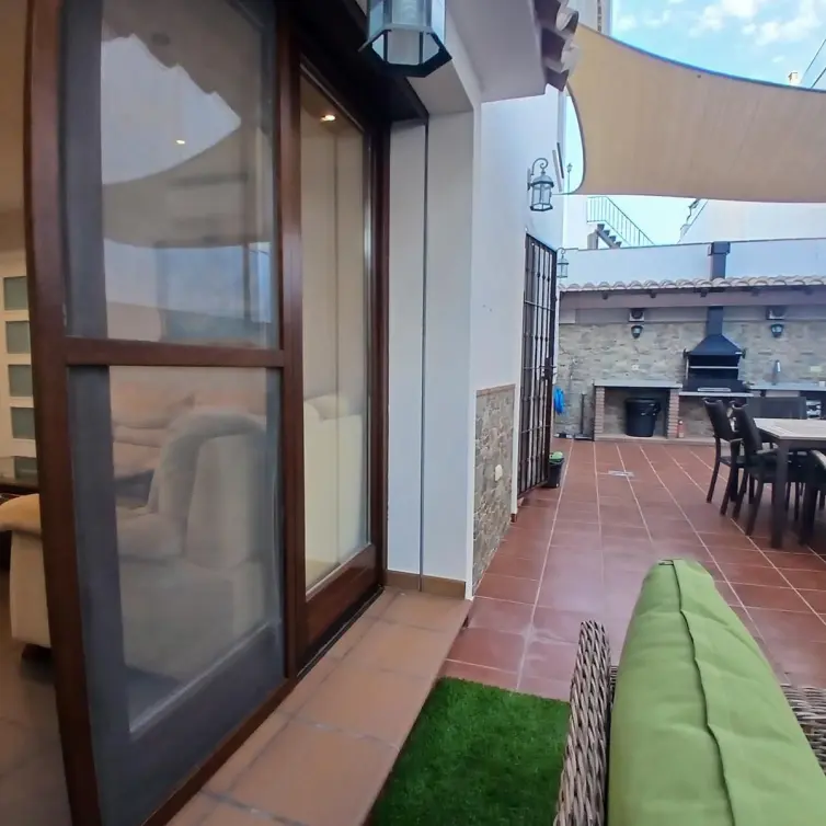 Venta de villa independiente en Los Pacos