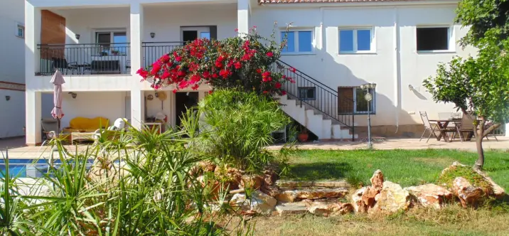 Продажа  отдельно стоящей виллы в Benalmadena 1