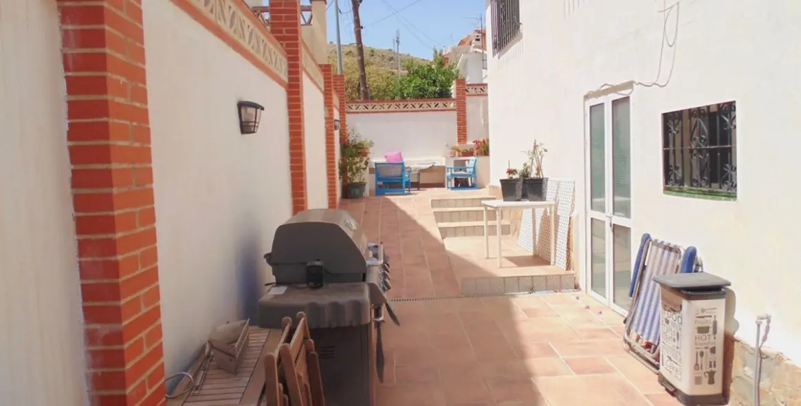 Продажа  отдельно стоящей виллы в Benalmadena 5