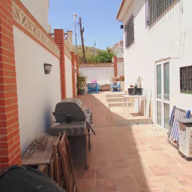 Продажа  отдельно стоящей виллы в Benalmadena