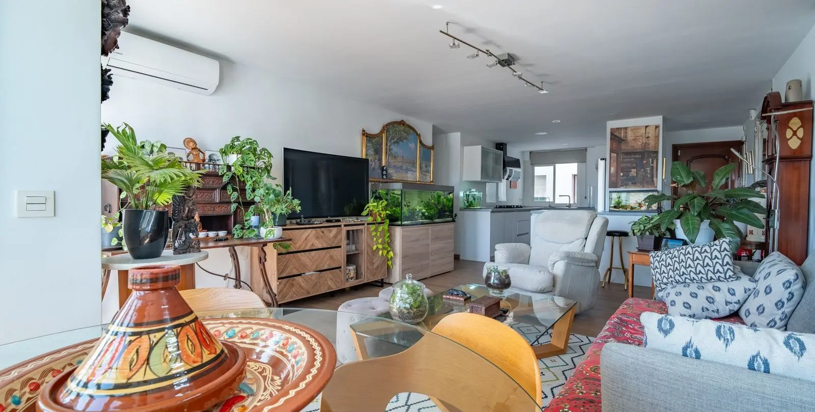 Sale of middle floor apartment in El Palo 3