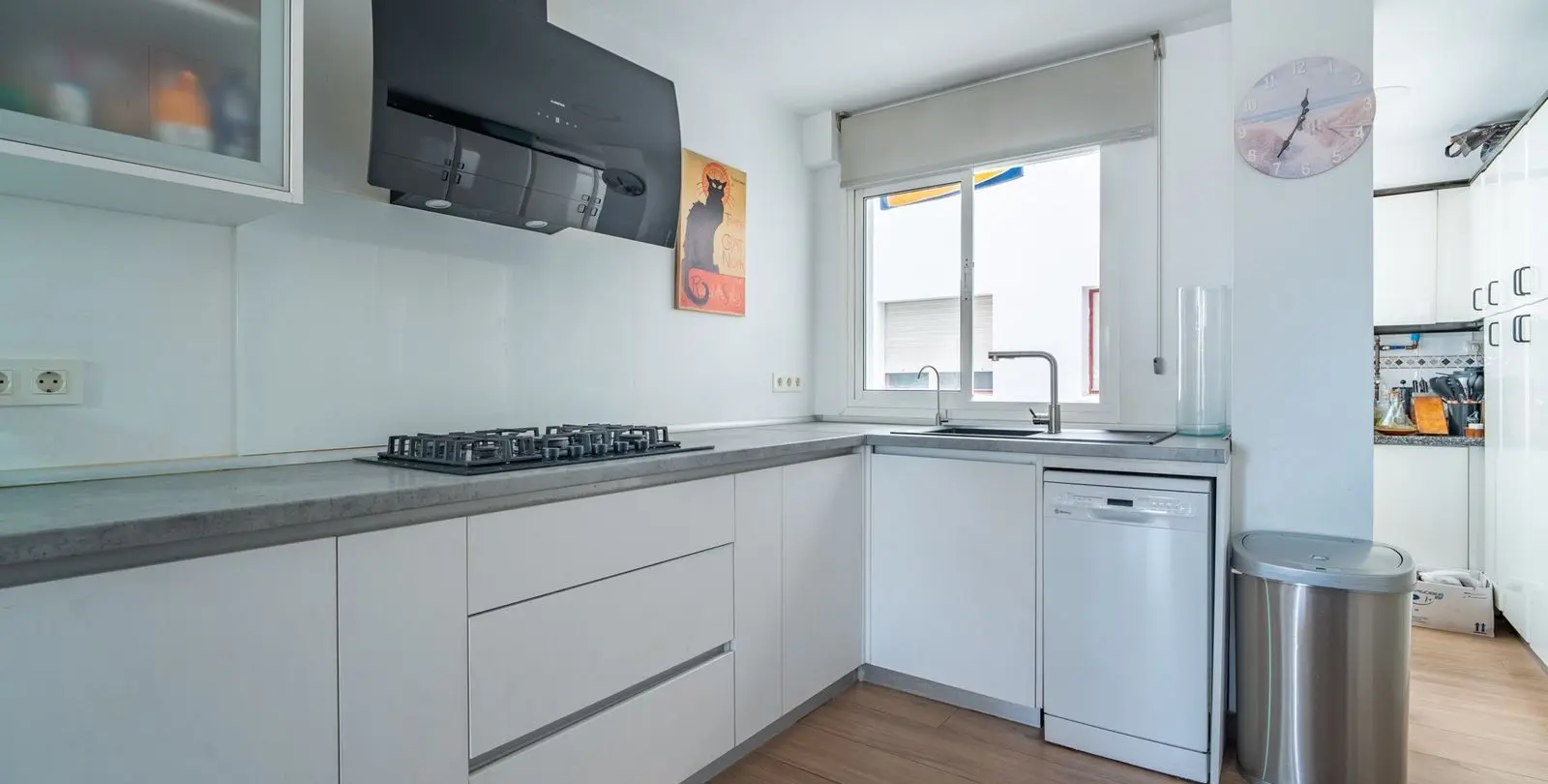 Sale of middle floor apartment in El Palo 7