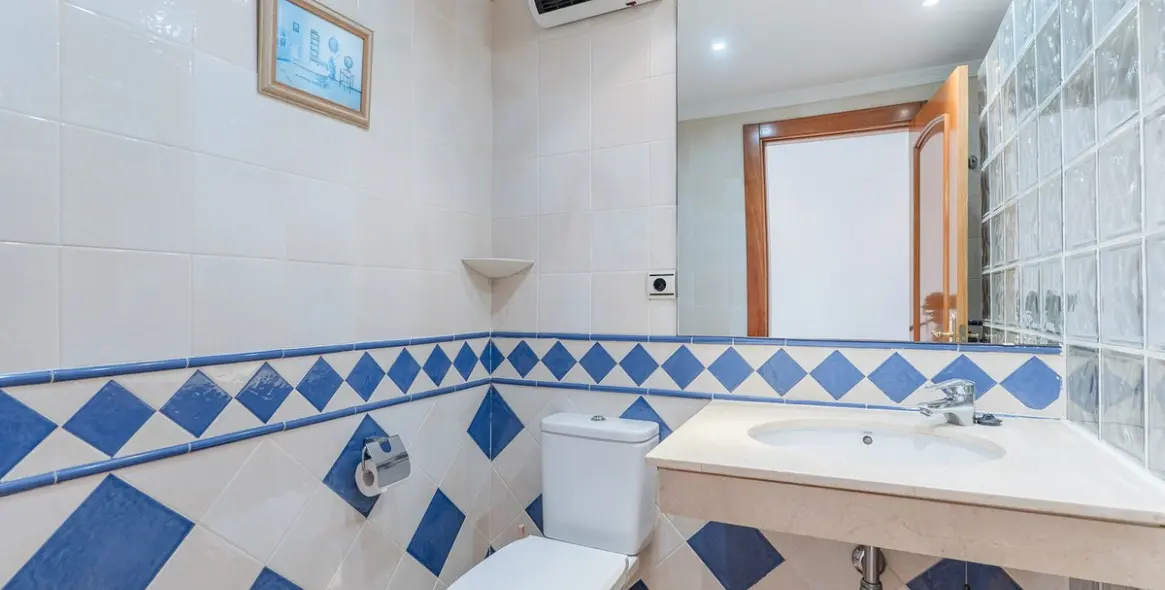 Sale of townhouse in El Rosario 25