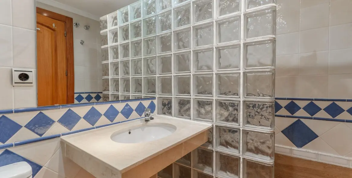 Sale of townhouse in El Rosario 26