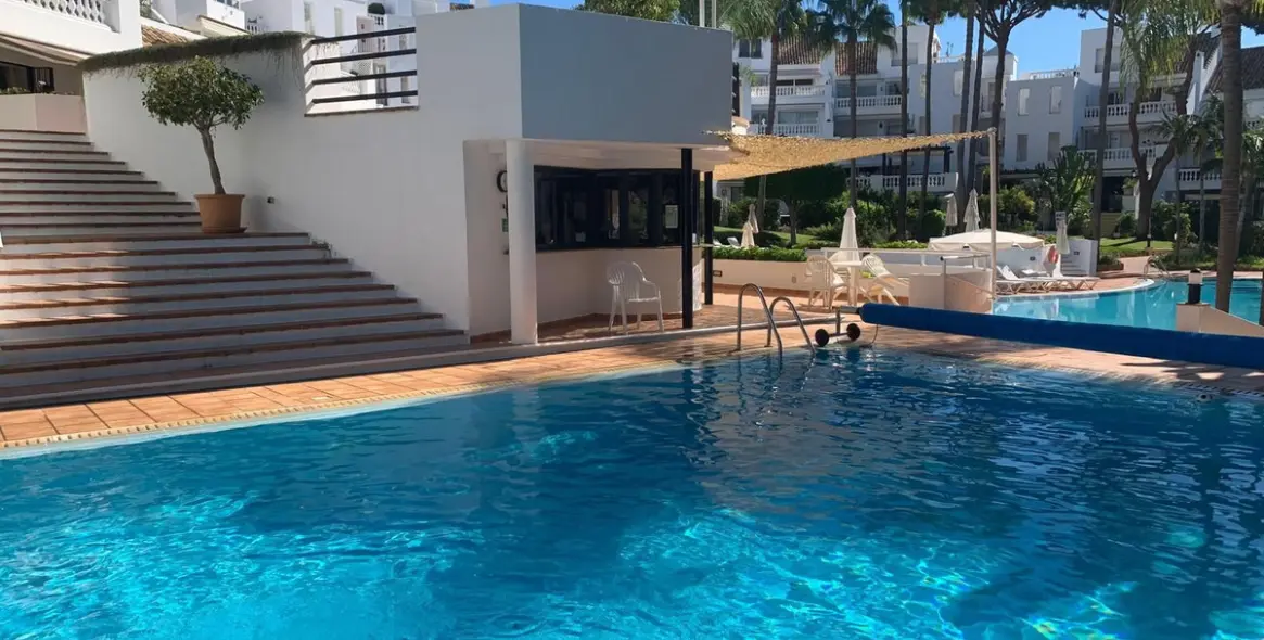 Продажа двухуровневого пентхауса в Elviria 1