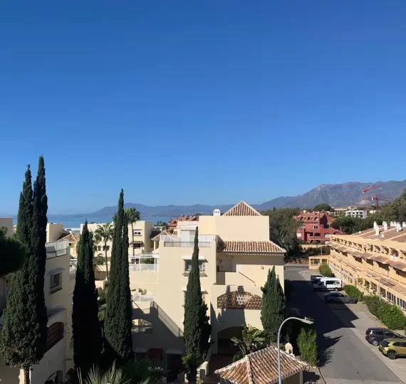 Продажа двухуровневого пентхауса в Elviria