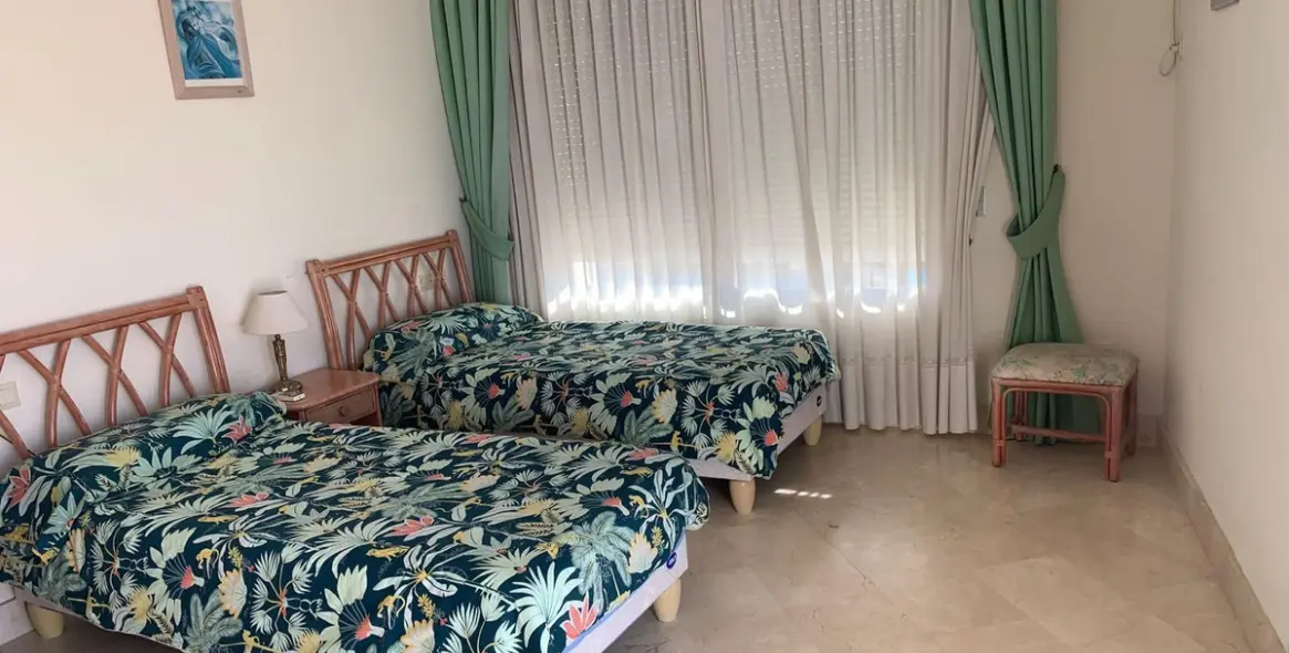 Продажа двухуровневого пентхауса в Elviria 7