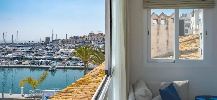 Sale of penthouse in Puerto Banús 1