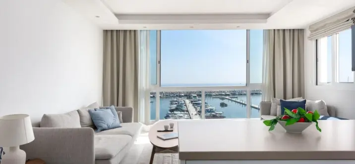 Sale of penthouse in Puerto Banús 2