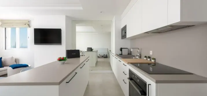 Sale of penthouse in Puerto Banús 3