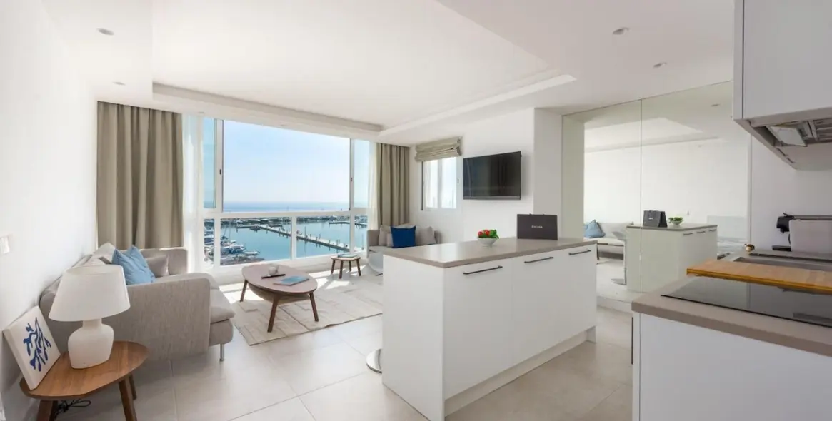 Sale of penthouse in Puerto Banús 13