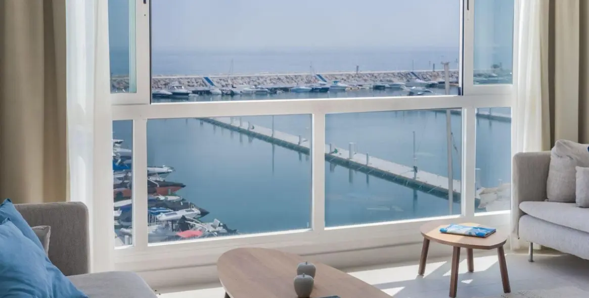 Sale of penthouse in Puerto Banús 16