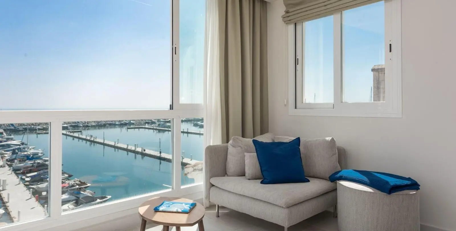 Sale of penthouse in Puerto Banús 1
