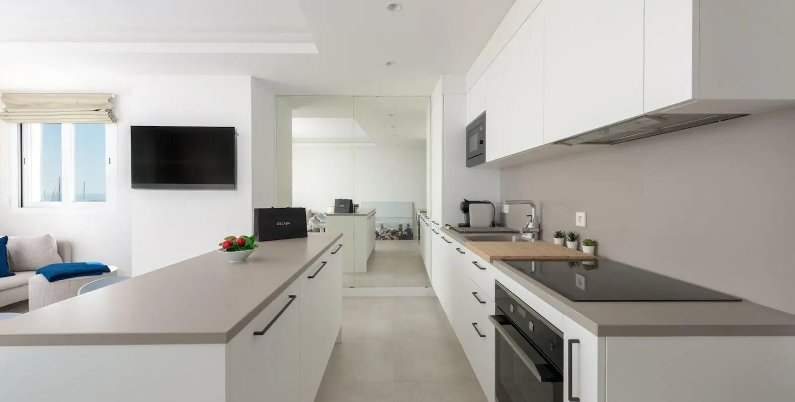Sale of penthouse in Puerto Banús 4