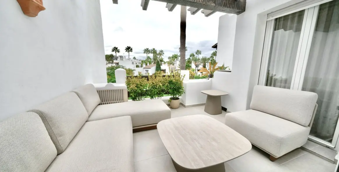 Продажа апартаментов на среднем этаже в Costalita 15