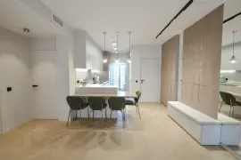 Image 4 thumb