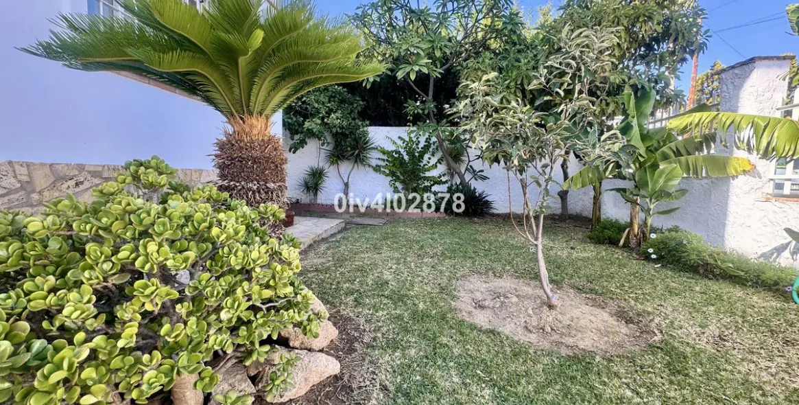 Продажа  отдельно стоящей виллы в Torremolinos 4