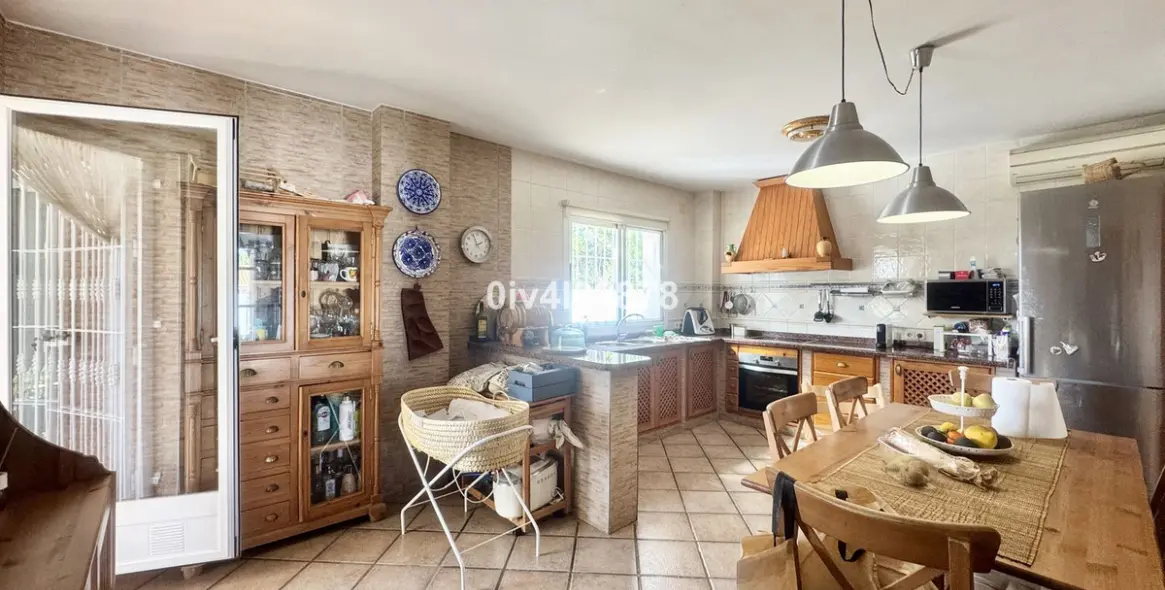 Продажа  отдельно стоящей виллы в Torremolinos 11