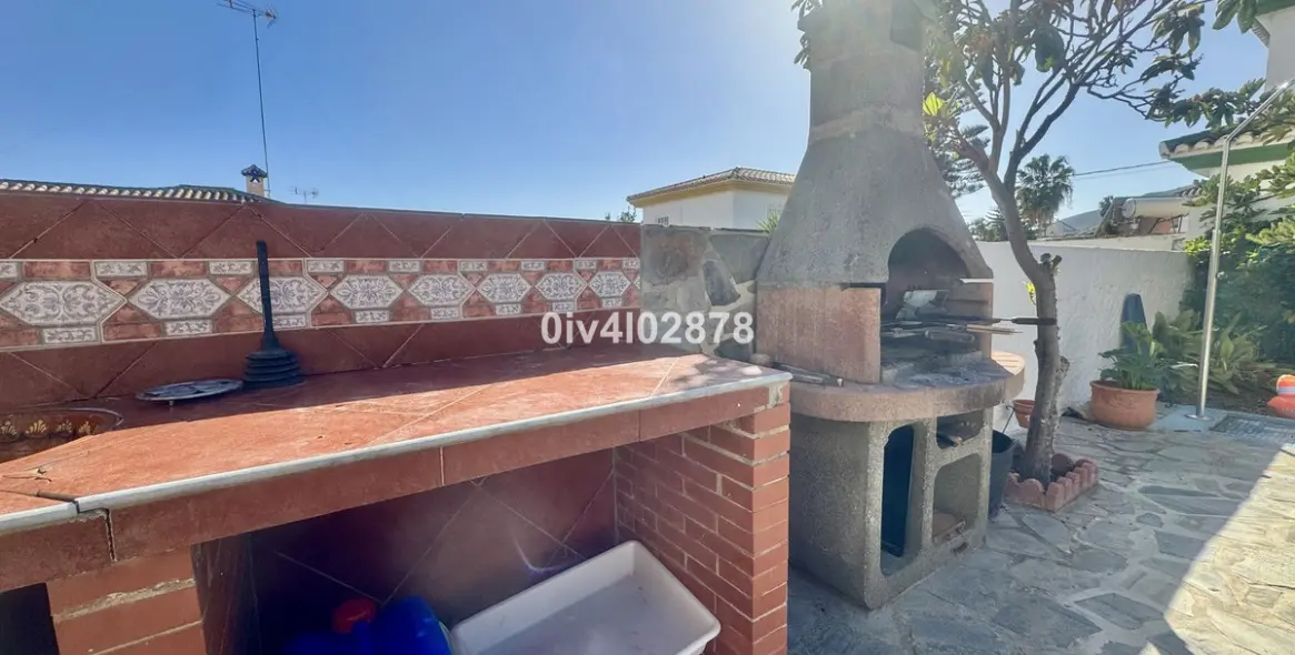 Продажа  отдельно стоящей виллы в Torremolinos 14