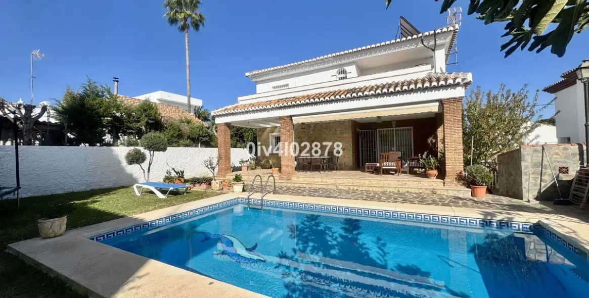 Sale of detached villa in Torremolinos 40
